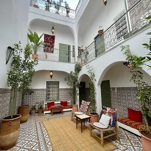 Yu Yu Hostel